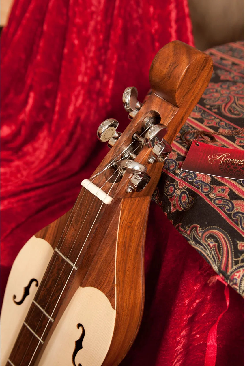 4 String Dulcimer O1163