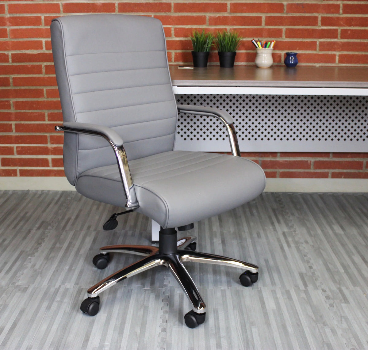 Adjustable Desk Chair H117