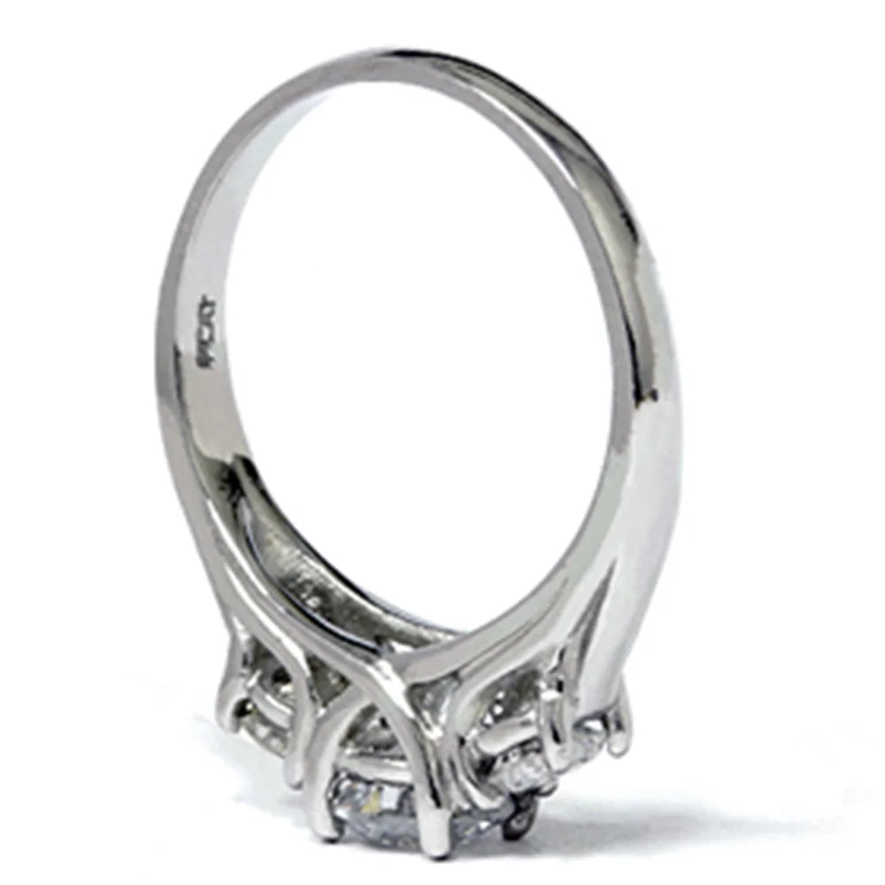 Three Stone Diamond Engagement Ring Platinum F755981